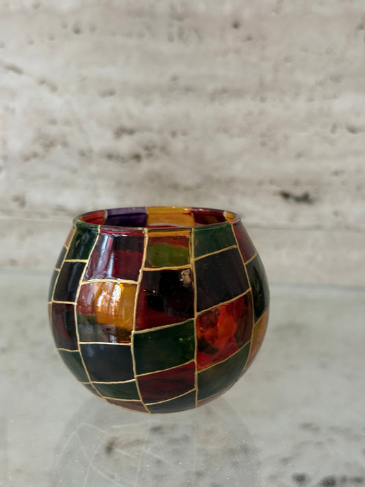 Round candle holder